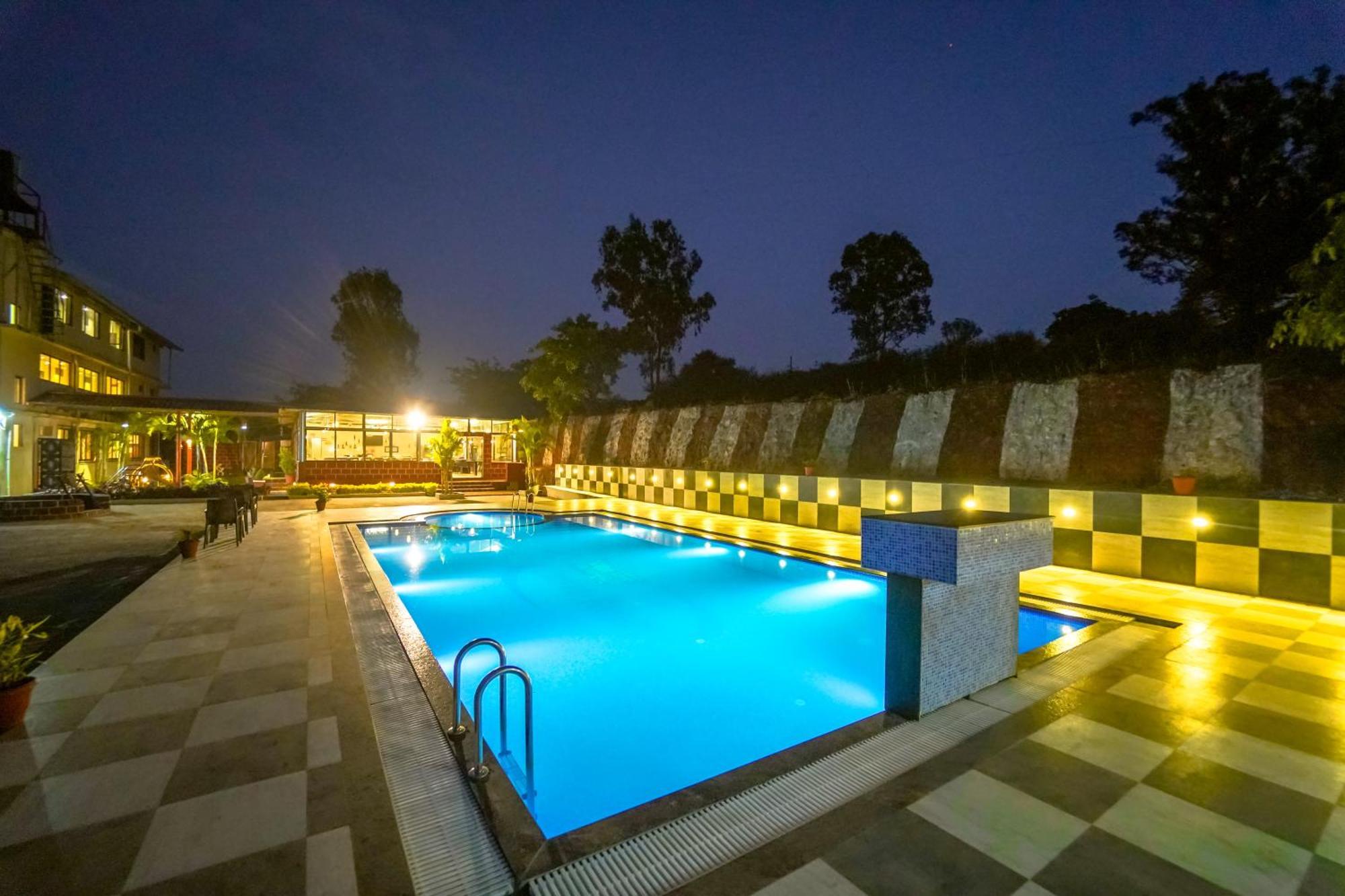 Treebo Jeevan Village Panchgani Exteriör bild